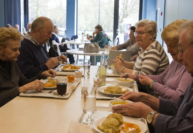 Gezellig tafelen in LDC De Vesting