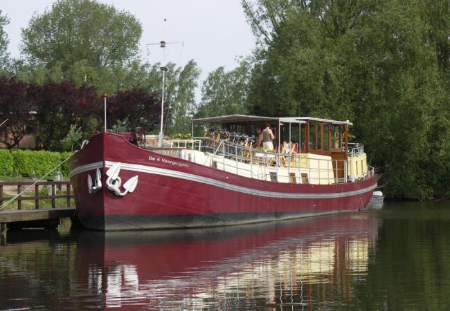 Boat- & Breakfast "De 4 Vaargetijden"